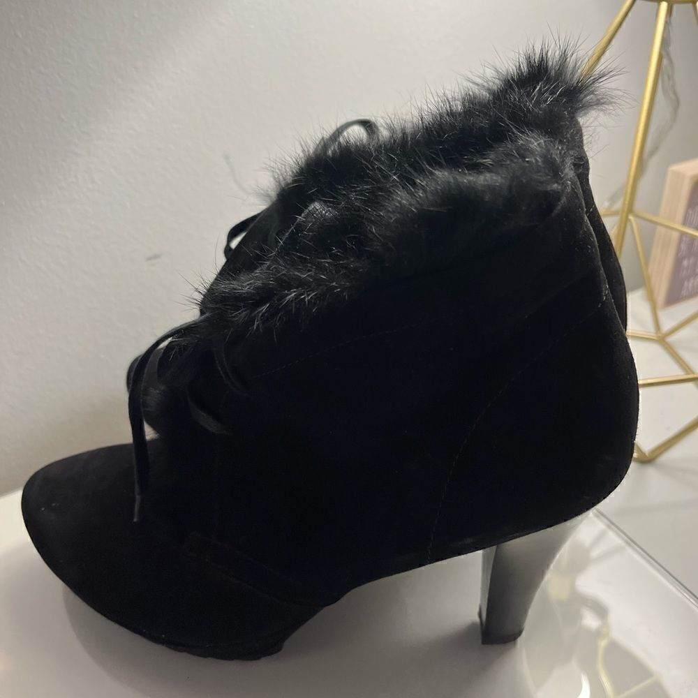 PaulâGreenâMunchen FurâLinedâBooties - Picture 6 of 10